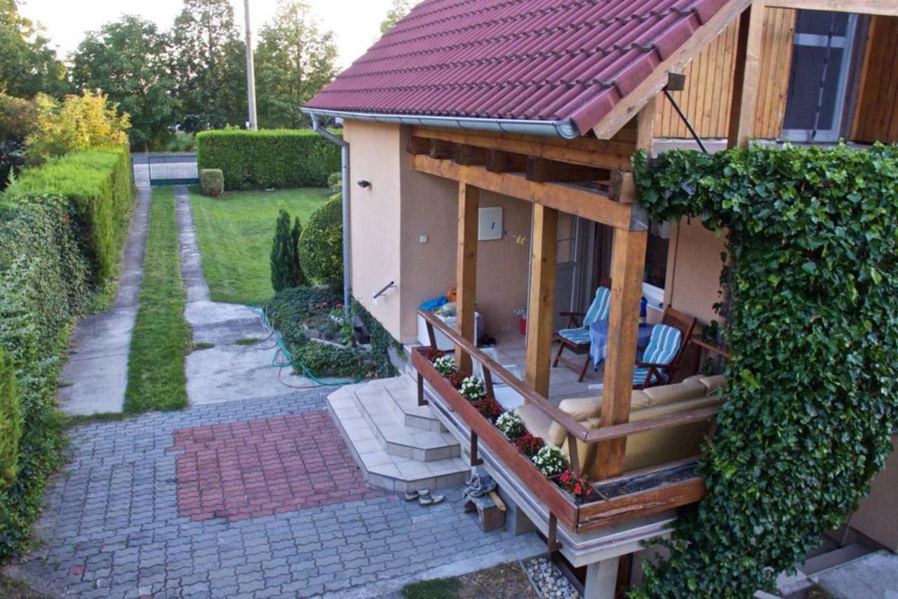 Cottage Near Slovakiaring Mihalfai Majer Eksteriør bilde